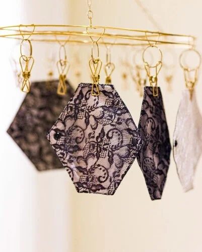 レースが美しい布製品