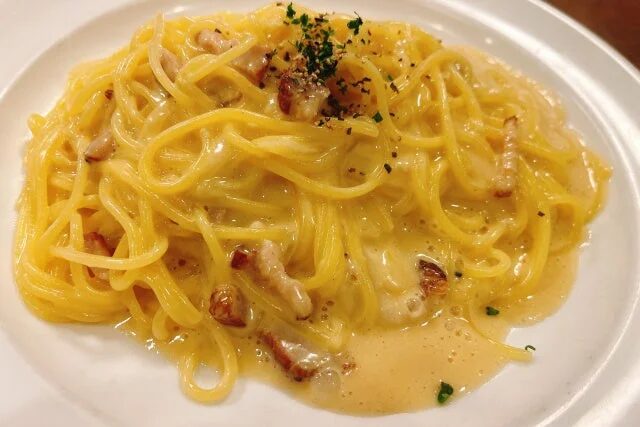 カルボナーラパスタ