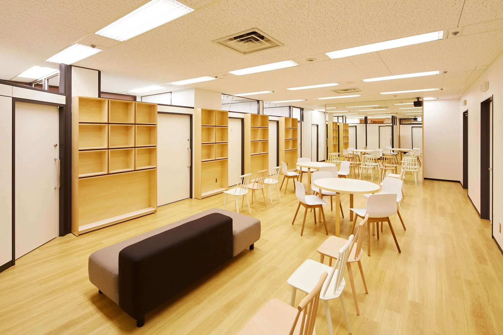 日比谷国際クリニックのモダンなスペース