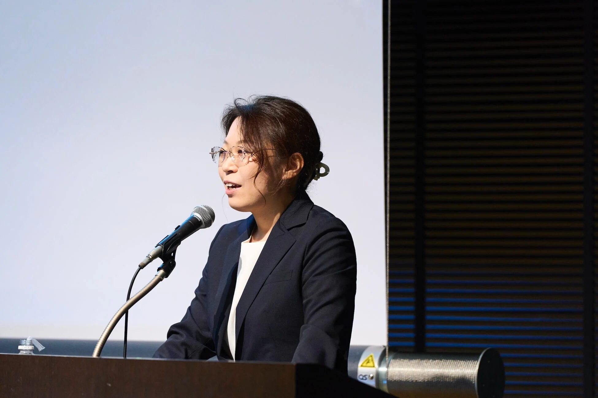 講演を行う人見佳代医師